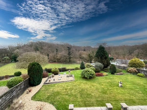 Photo 19- click for photo gallery